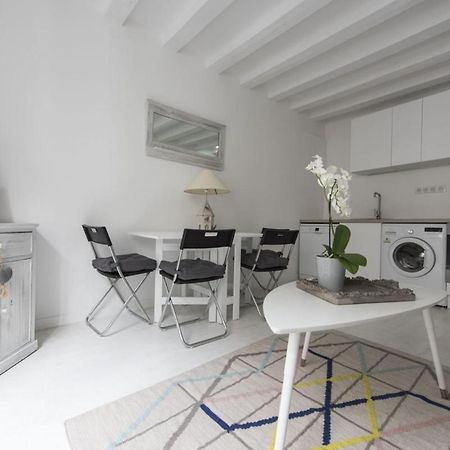 Nieve Apartment Париж Екстериор снимка